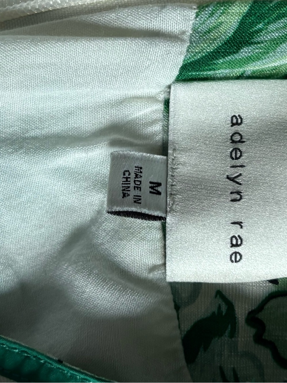 Adelyn Rae Green and White Floral V-Neck Fit-and-Flare Dress - Picture 3 of 3
